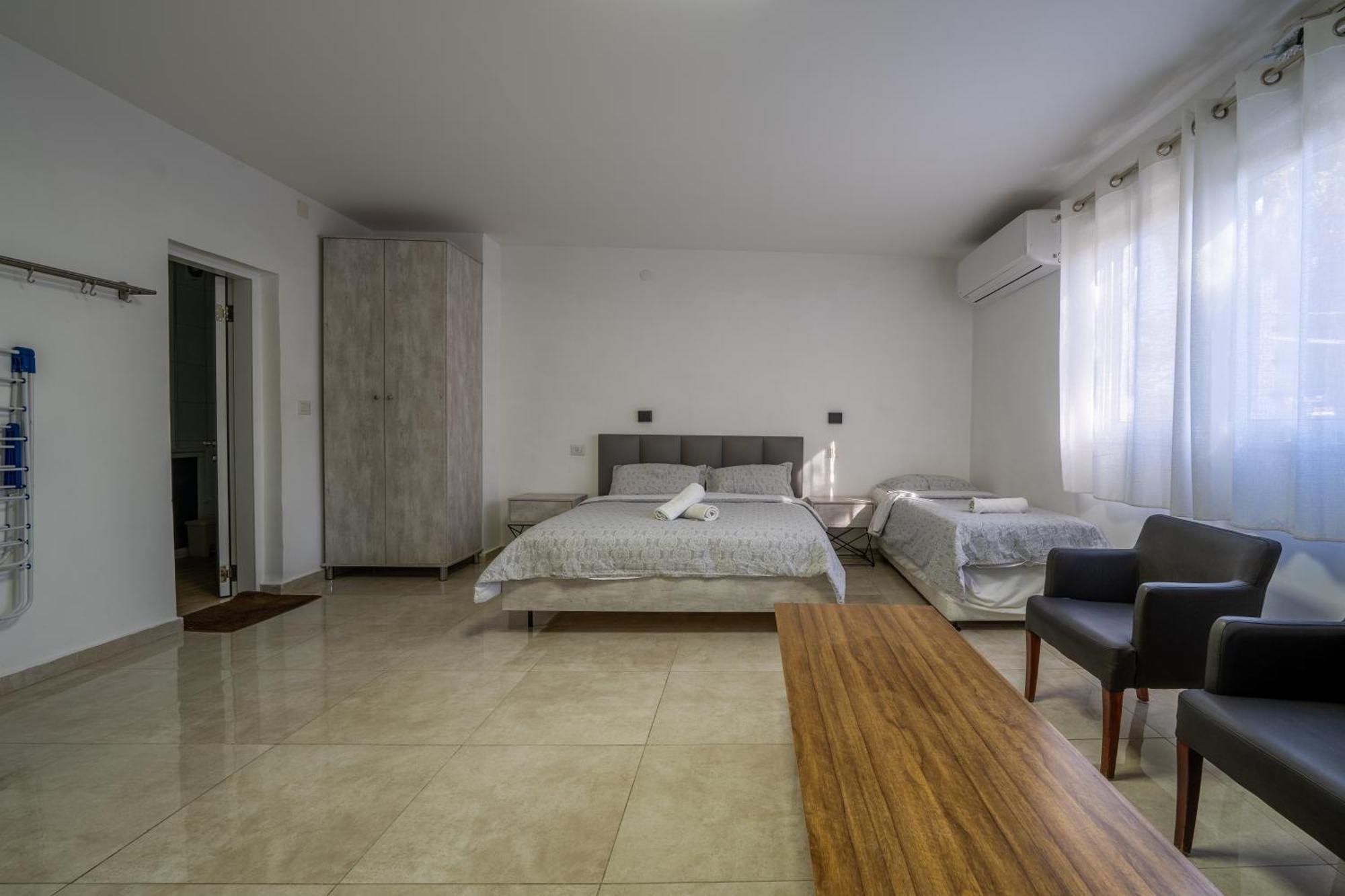 Holiday home אדום 179, נופש *
